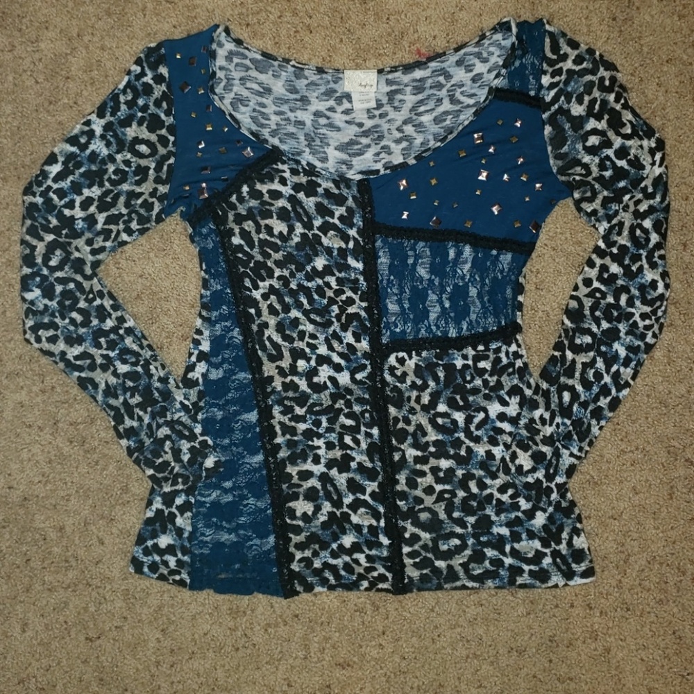 Daytrip lepoard and lace Shirt Size Medium